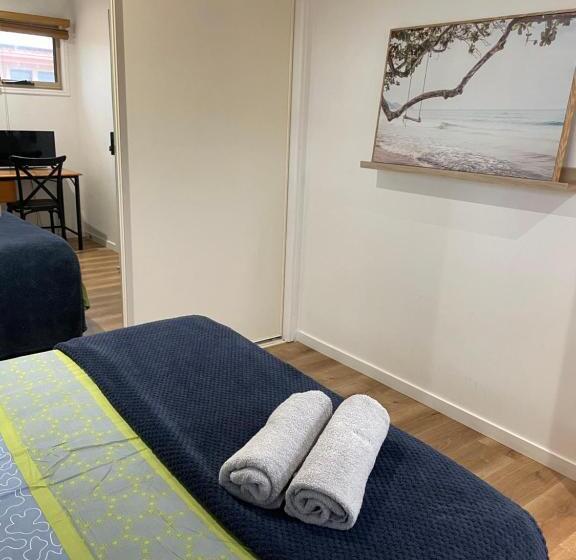פנסיון Comfy Room Next To Bond University
