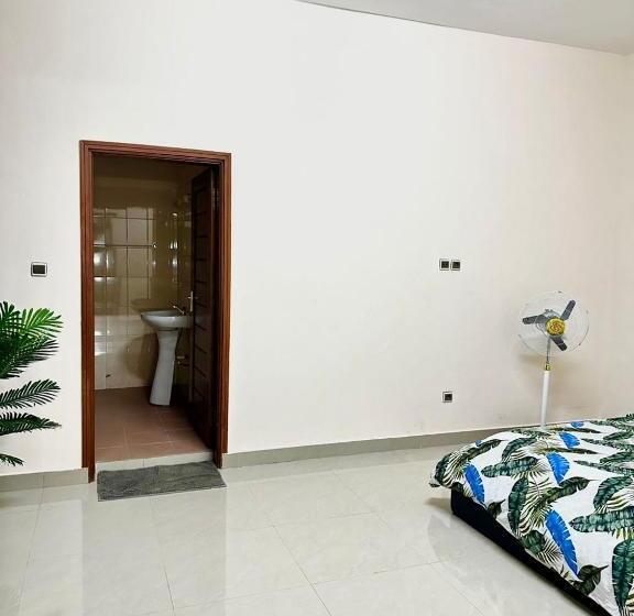 پانسیون Your Private Room In Cotonou Guesthouse