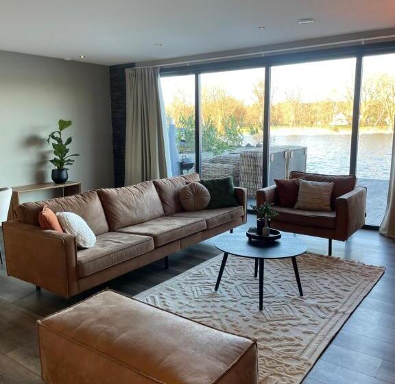 تختخواب و صبحانه Waterside Voorthuizen