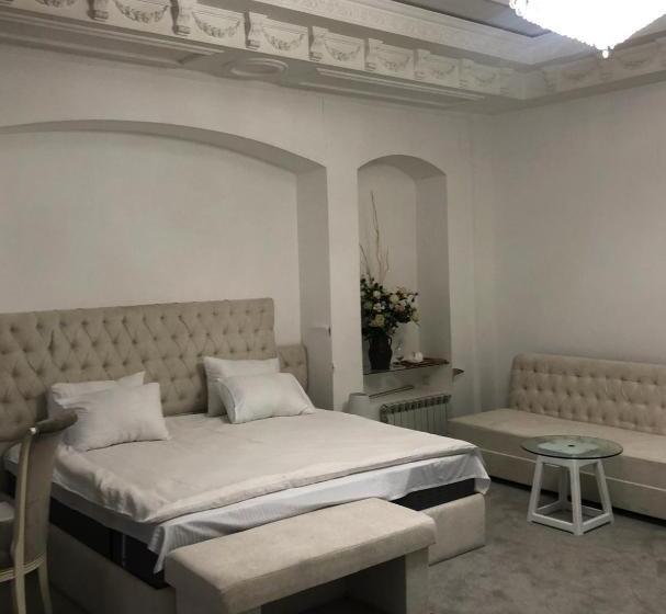 هتل 4 Rooms