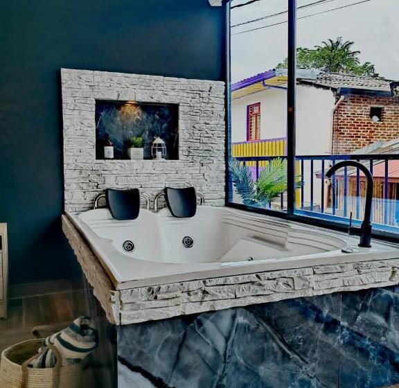 هتل Habitacion Deluxe 2 Con Jacuzzi A 20 Mt Del Parque