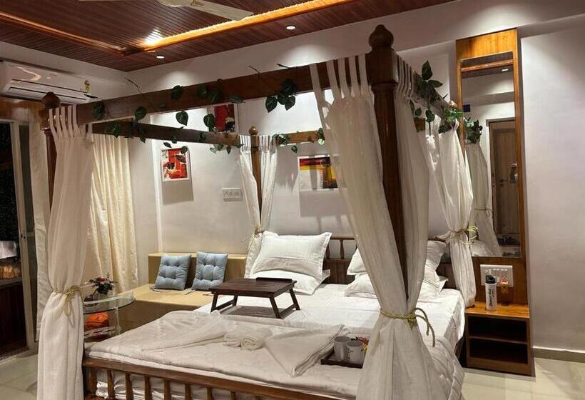 فندق Jacuzzi Hut Staycation