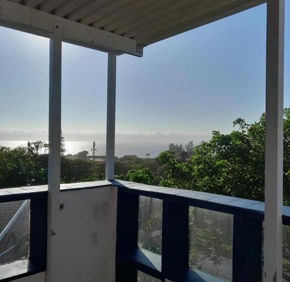 بنسيون Indaba Manor Guesthouse