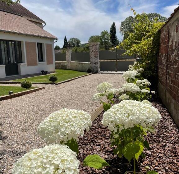 پانسیون La Petite Maison De Giverny   Gîte De Charme 5 étoiles Au Cœur Du Village   3 Chambres