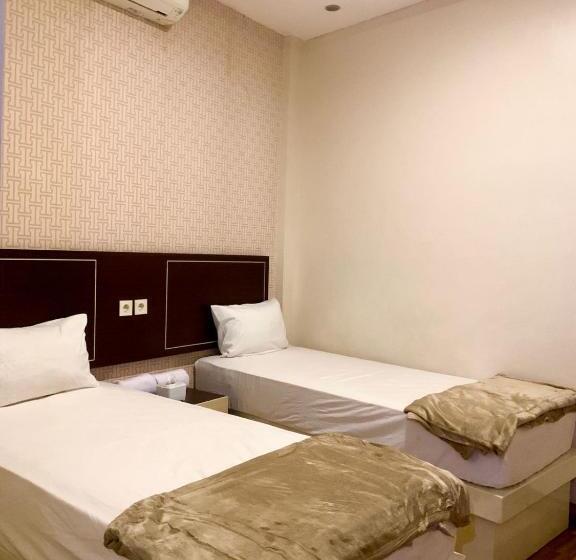 پانسیون Luna Guest House