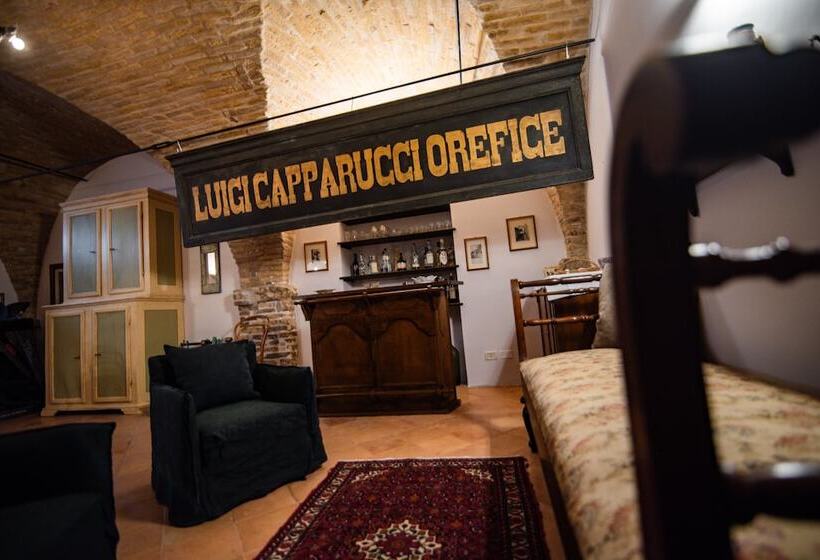 پانسیون Palazzo Capparucci   Dimora Storica   Guest House