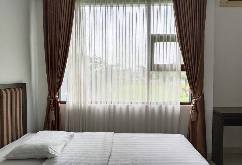 Пансион Twin Guest House Grand Wisata