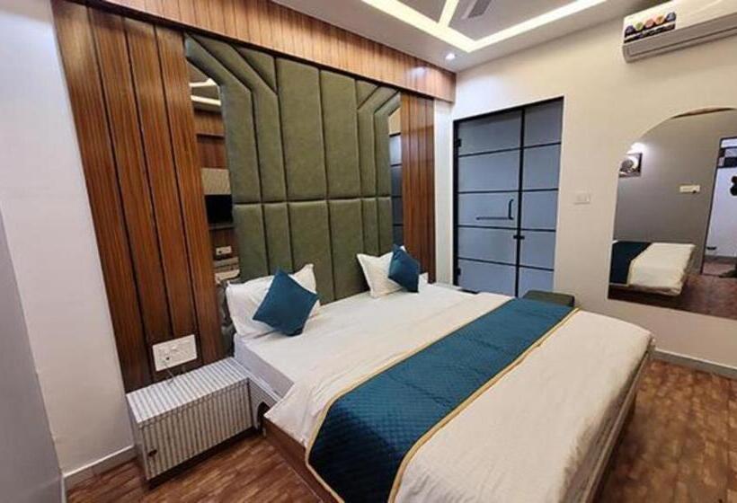 Fabhotel Max
