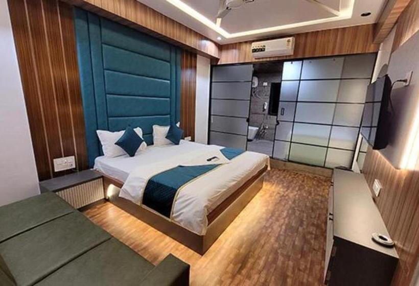 Fabhotel Max