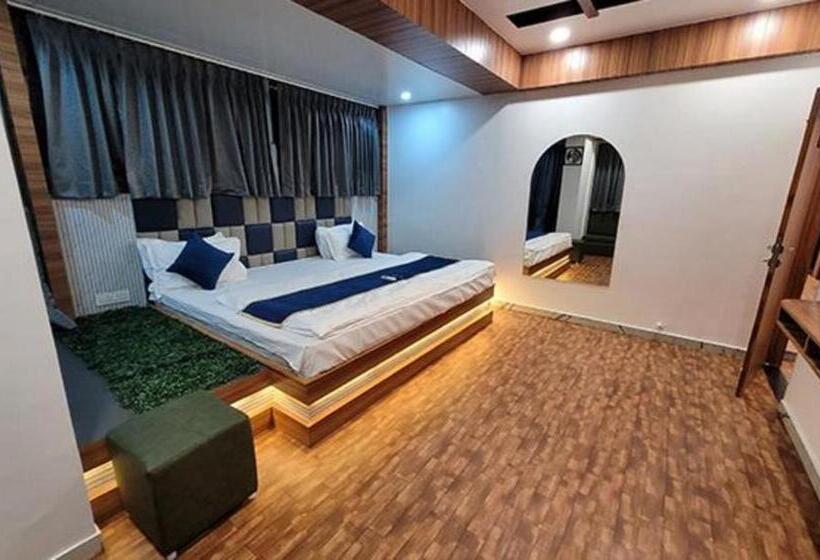 Fabhotel Max