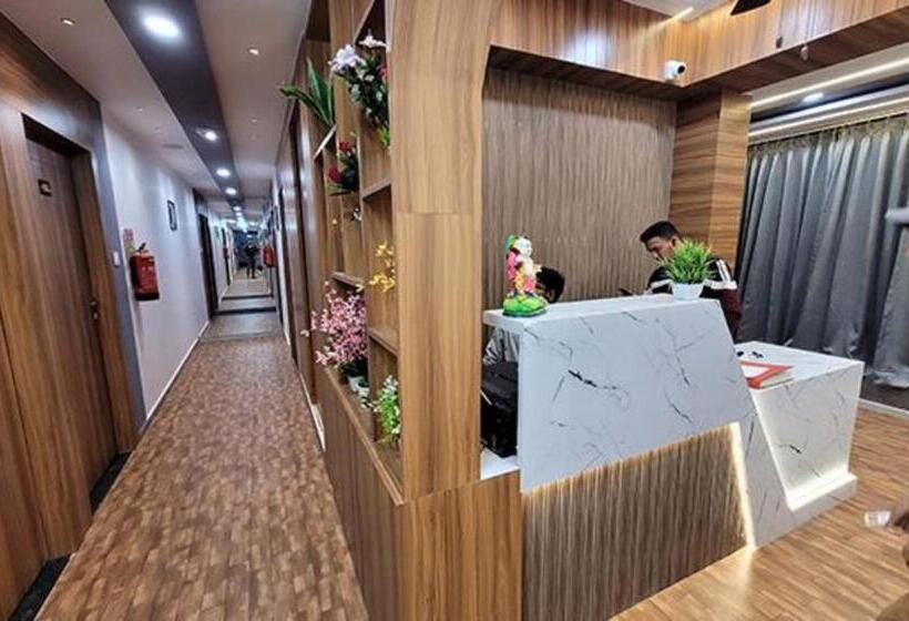 Fabhotel Max