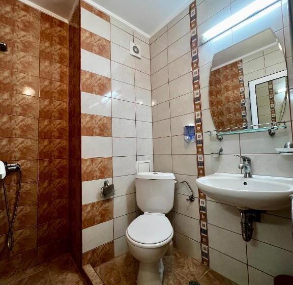 هتل Adeti Residence