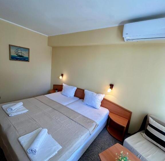 هتل Adeti Residence