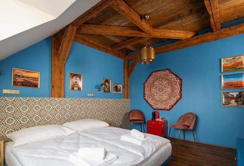 پانسیون Dům U Města Milána   Sedm Dveří, Sedm Světů