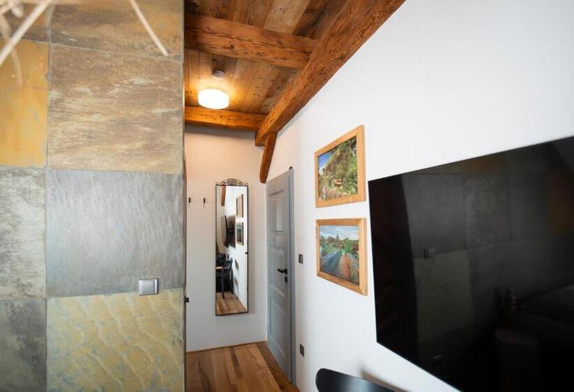 پانسیون Dům U Města Milána   Sedm Dveří, Sedm Světů