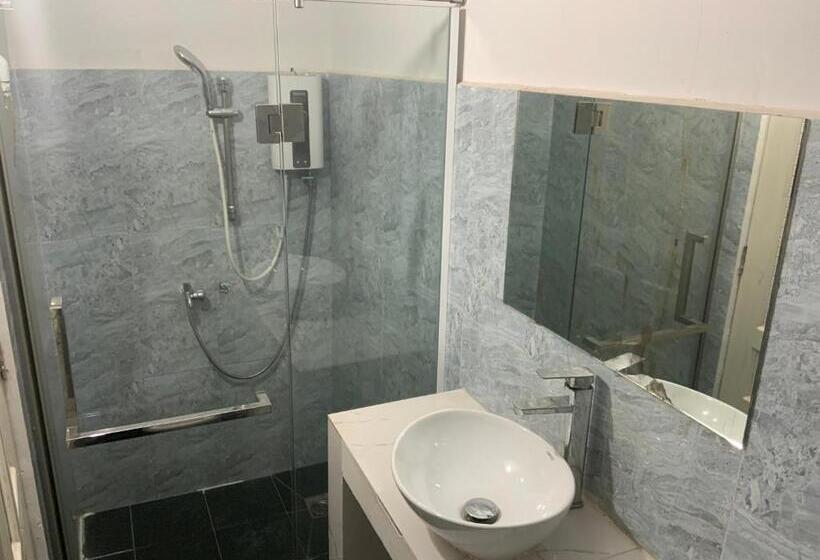 پانسیون Julieka’s Guesthouse