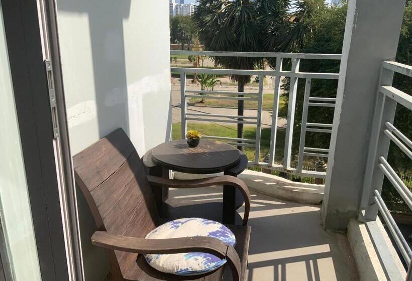 پانسیون Julieka’s Guesthouse