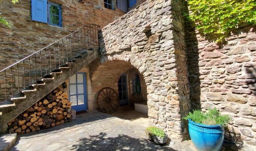 ペンション Les Boissèdes, Maison De Caractère Au Cœur Des Vans
