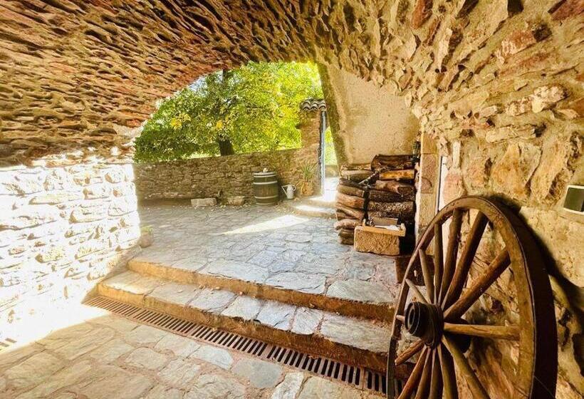 ペンション Les Boissèdes, Maison De Caractère Au Cœur Des Vans