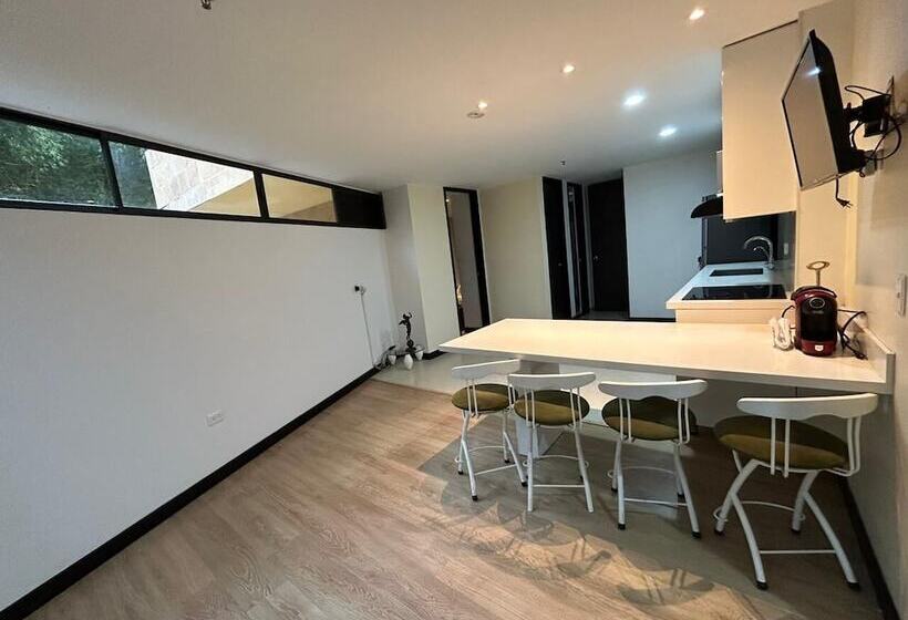 پانسیون Room In Bb   Suite Presidencial En Hotel Proximo Al Aeropuerto