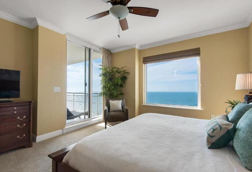 Beach Front Luxury, Amazing Views, Indigo East, 5 Stars, 2 Balconies , Guest Choice Award!