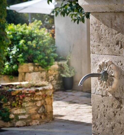צימר Le Mas Des Aires   Chambres D Hôtes   Blauzac  Uzès   Pont Du Gard