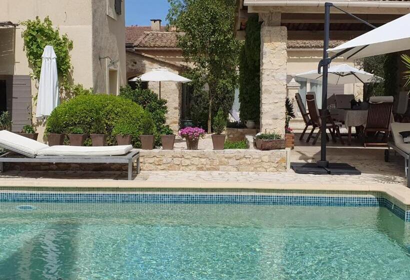 צימר Le Mas Des Aires   Chambres D Hôtes   Blauzac  Uzès   Pont Du Gard