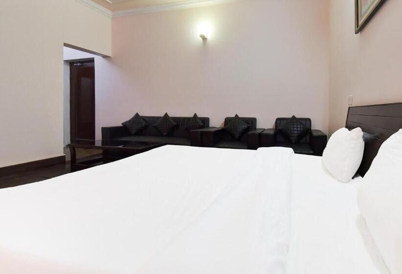 هتل Homewood Suites And Guest House