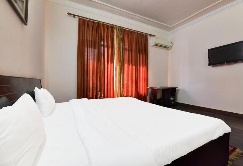 هتل Homewood Suites And Guest House