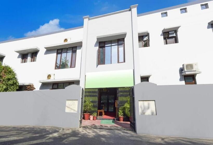 هتل Homewood Suites And Guest House