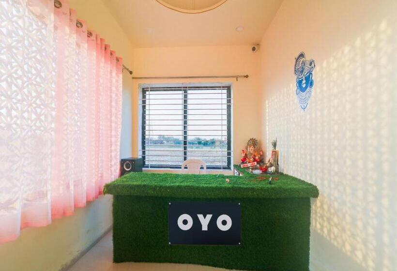 호텔 Oyo Saubhagya Shri Resort