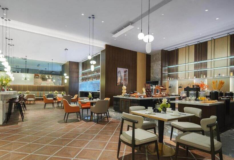 호텔 Park Inn By Radisson Nanchong Yilong Star City Plaza