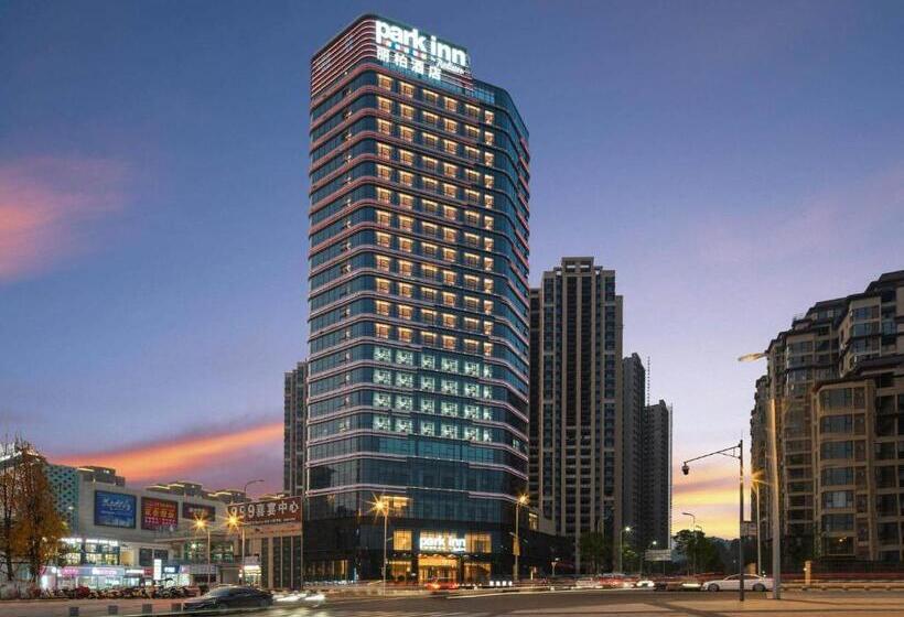 ホテル Park Inn By Radisson Nanchong Yilong Star City Plaza