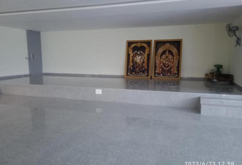 호텔 Sri Kamakshi Bhavan