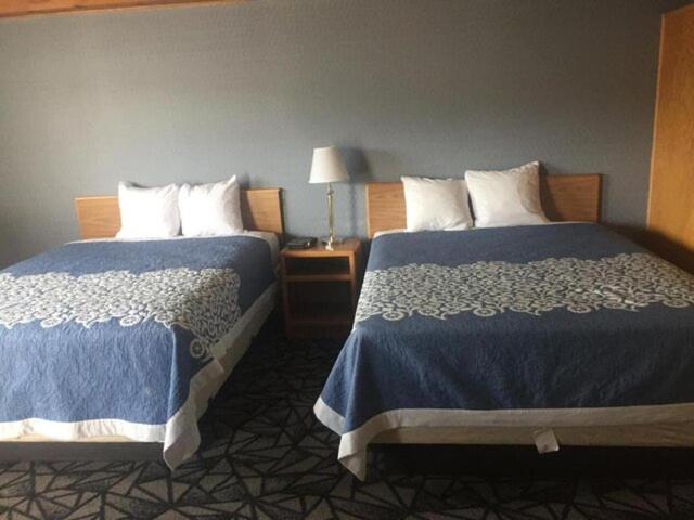 هتل Tomahawk Motor Lodge