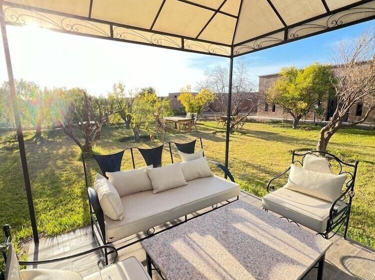 Just V Hotel & Spa