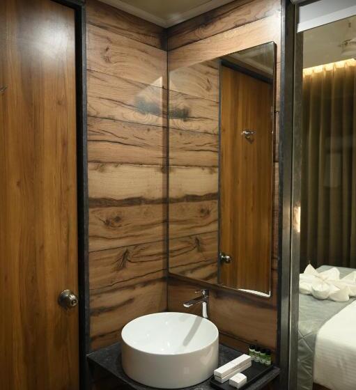 Mango Leaf Lake Resort