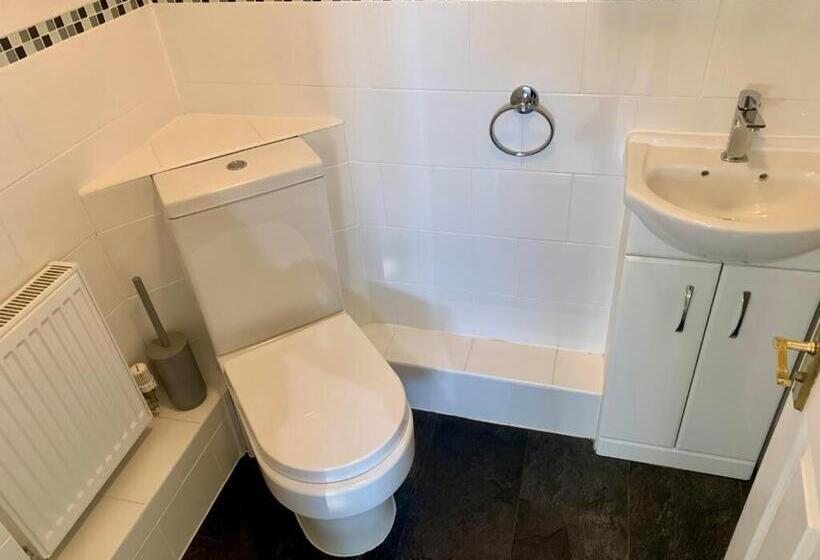 Пансион Eagle Way Apartment