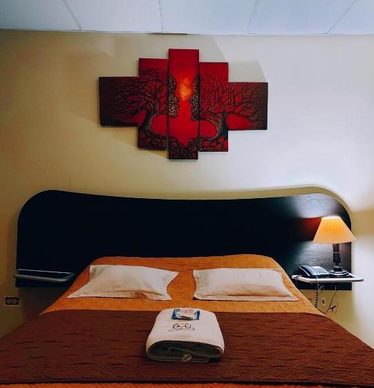 پانسیون Hostal Murgeon Boutique