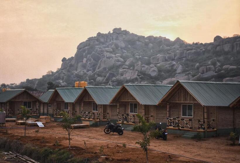 پانسیون Mowgli S Cafe Hampi & Guest House
