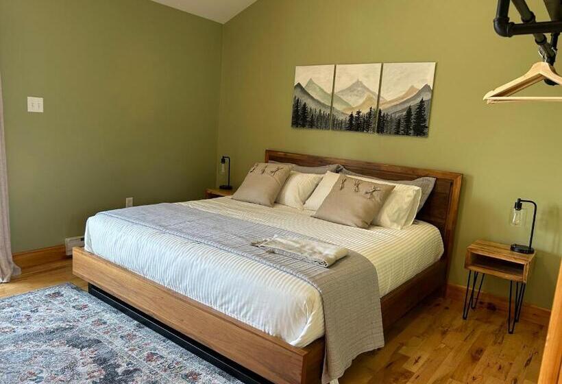 پانسیون Tides Inn Guest Suites