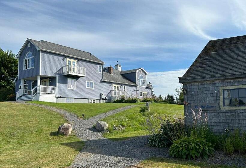 پانسیون Tides Inn Guest Suites