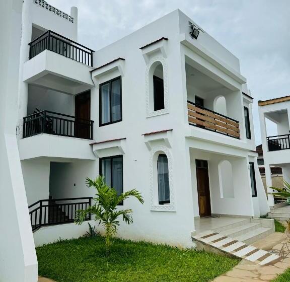 Tulivu Suites Diani