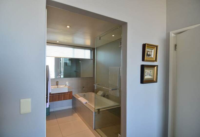 214 Harbour Bridge