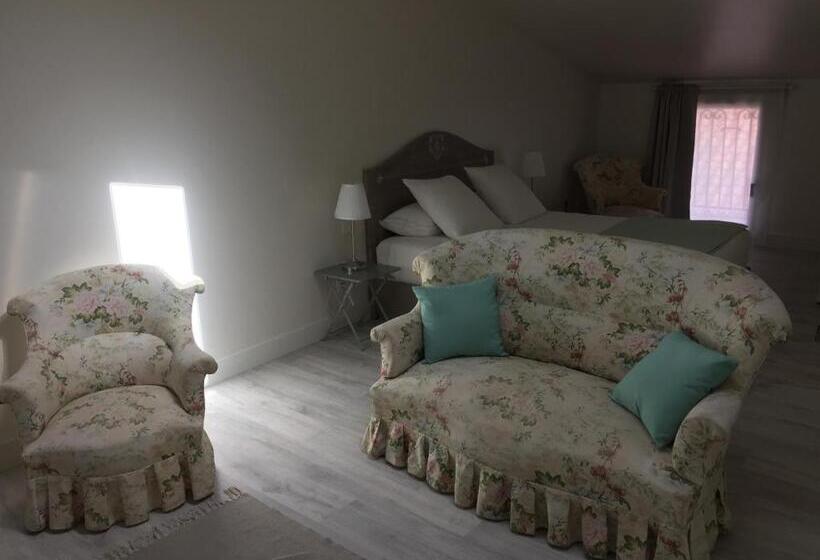 مبيت وإفطار Domaine En Castanet