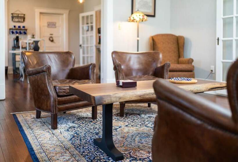 住宿加早餐  Steeles Tavern Manor