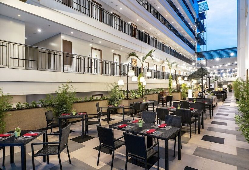 Fotos del hotel Clove Garden Hotel & Residence:  10