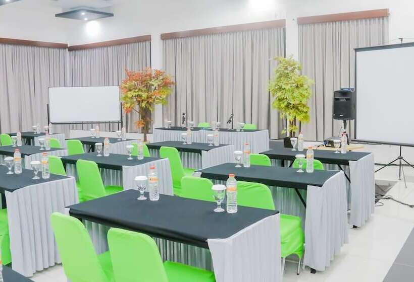Fizz Hotel Lombok
