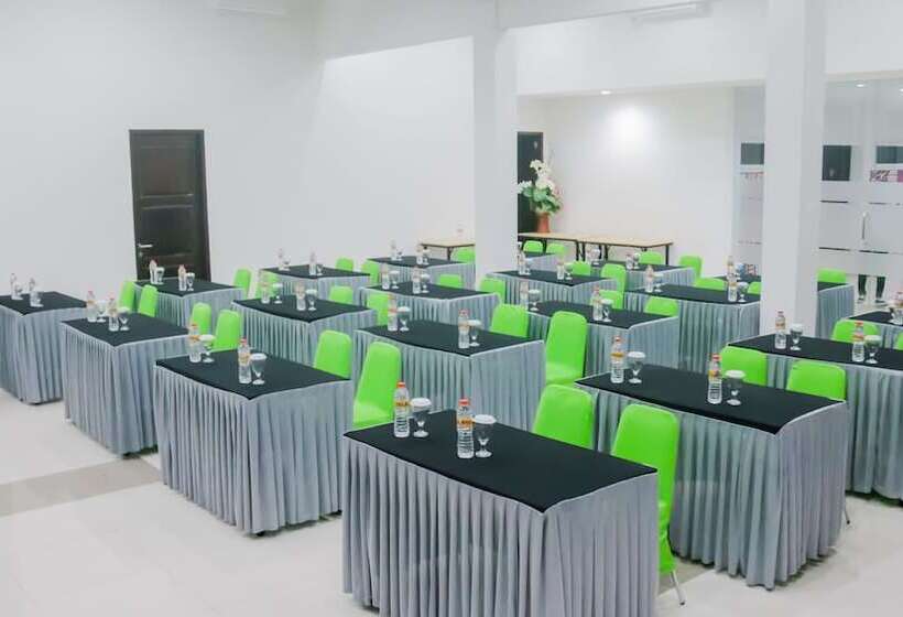 Fizz Hotel Lombok