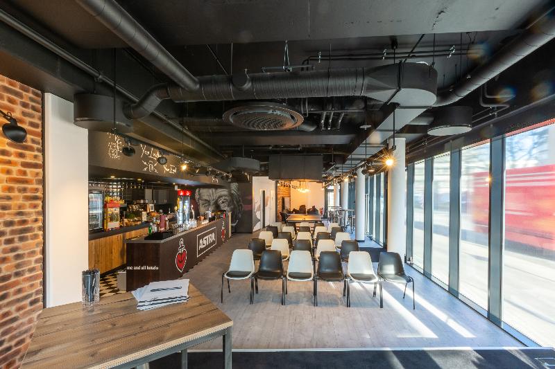 Me And All Hotel Dusseldorf, By Hyatt